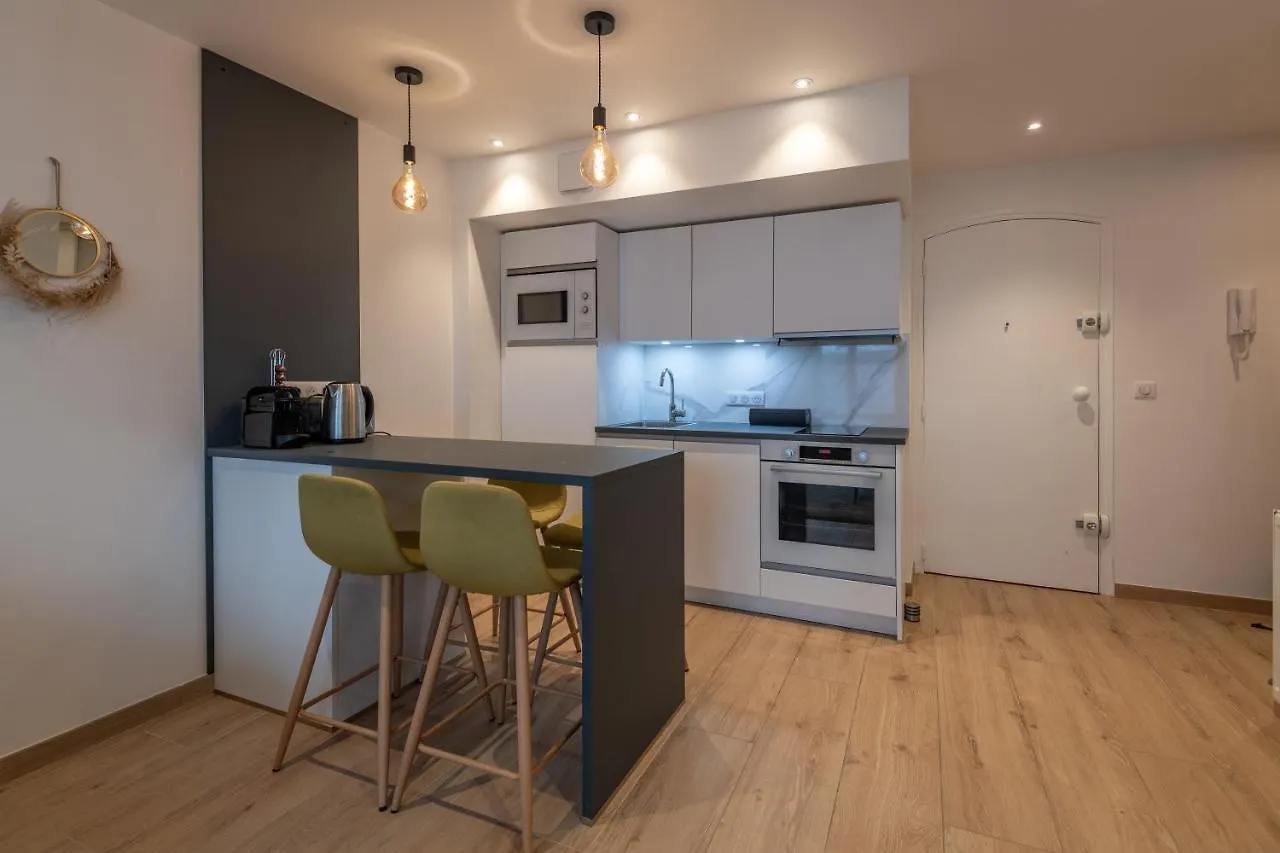 7 Rhone Super T2 Renove Avec Place De Parking Privee Appartement Annecy