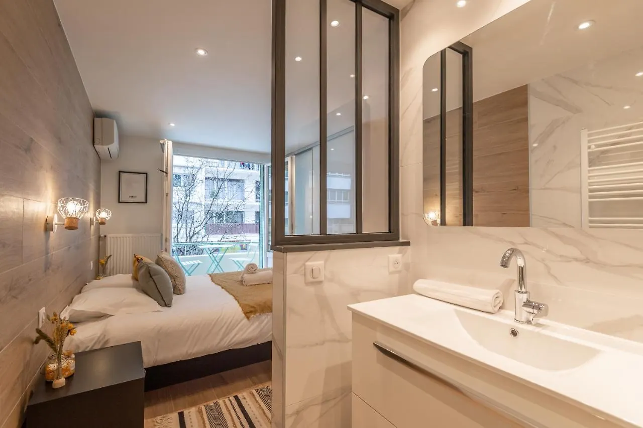 7 Rhone Super T2 Renove Avec Place De Parking Privee Appartement Annecy